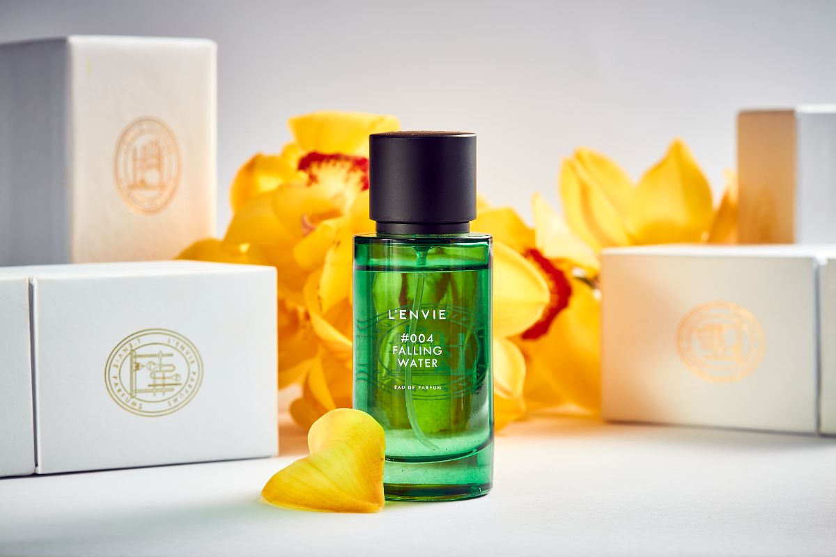 Perfume Falling Water